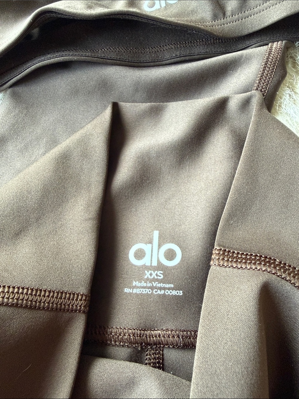 Alo Yoga Set - Picture 2 of 3